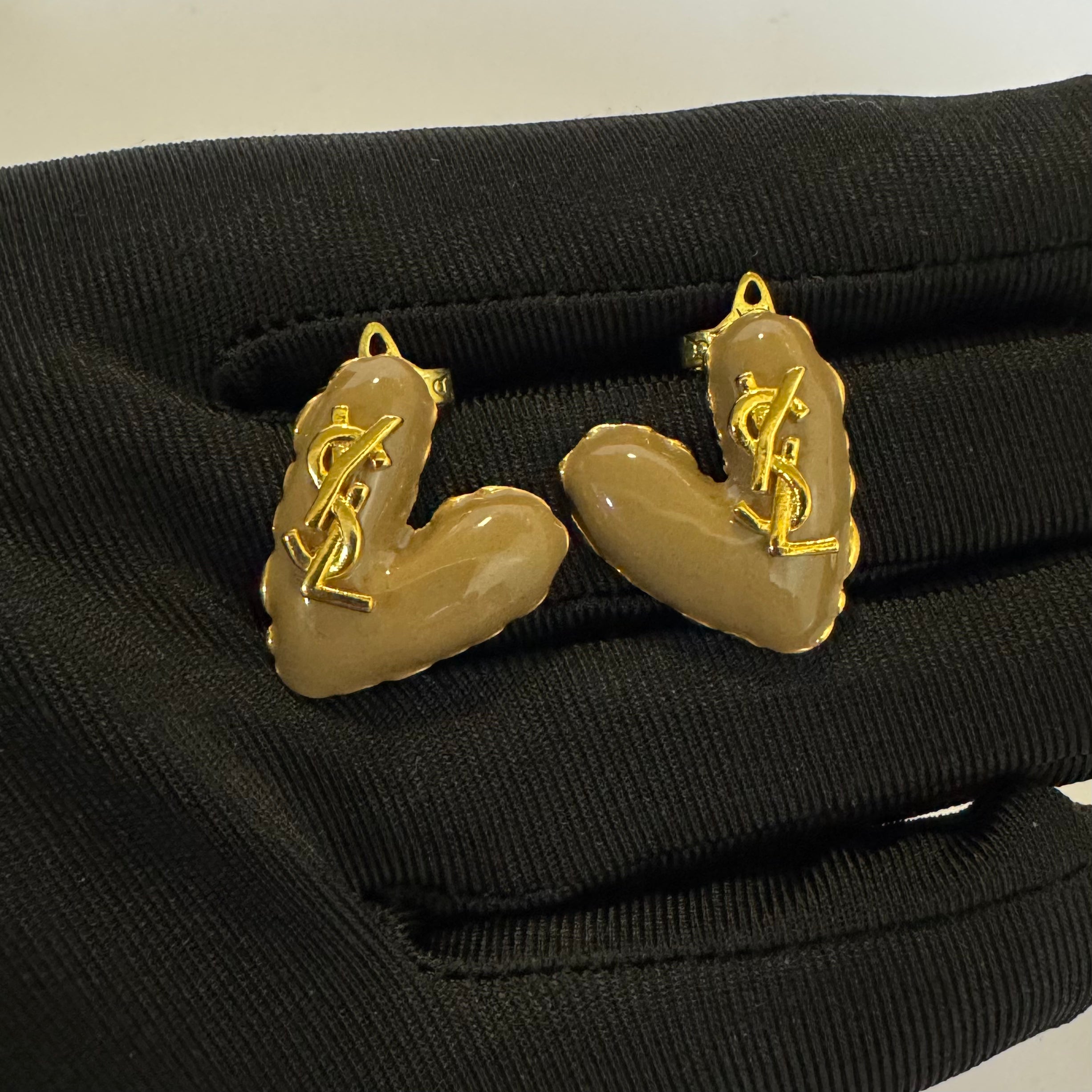YSL HEART STUDS TAUPE/GOLD - NO STAMP