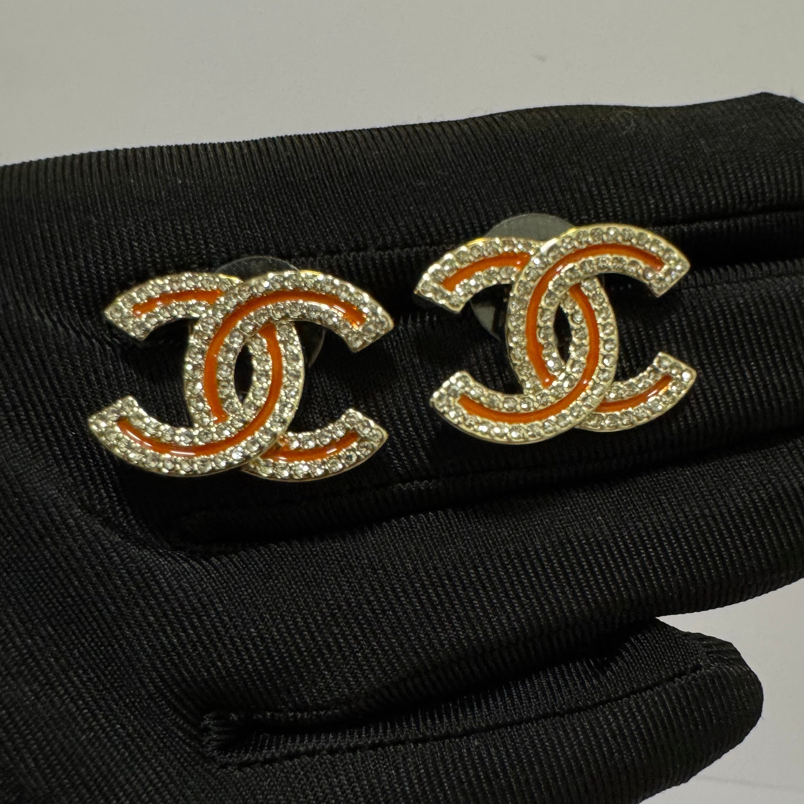 CC RHINESTONE STUDS - ORANGE/GOLD