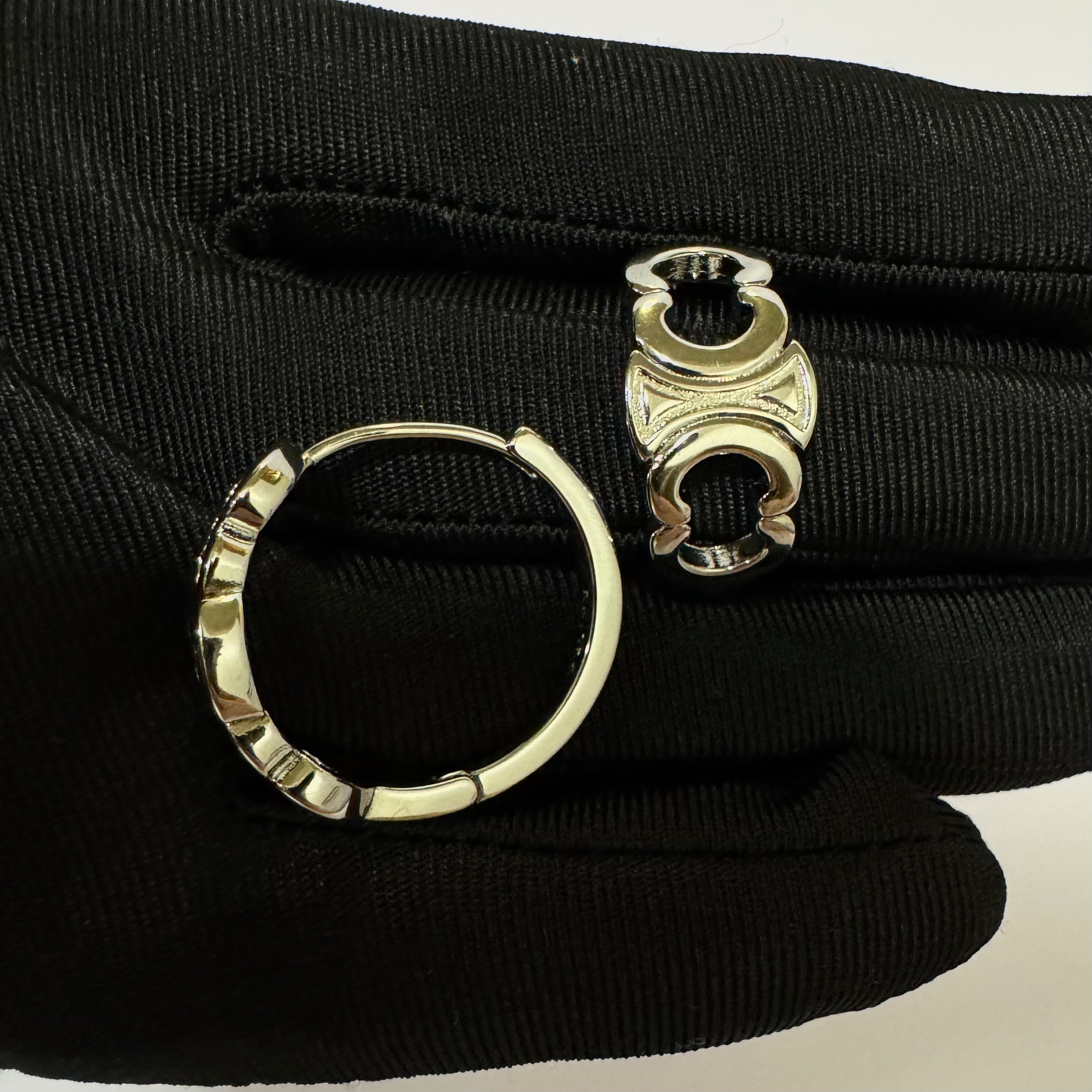 CEL-INE TRIUMPH SMALL HOOPS