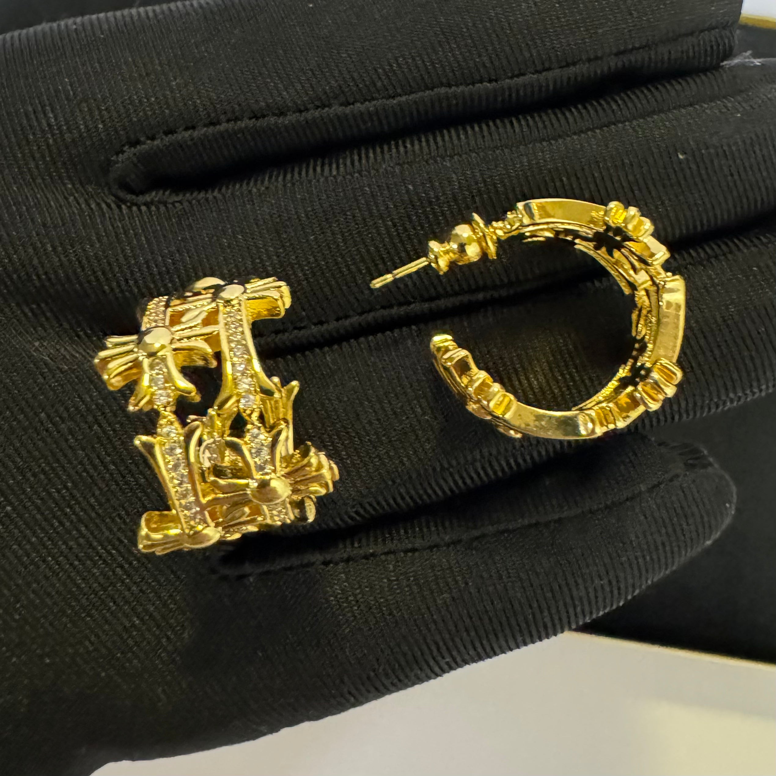 CHR0ME HEARTS CROSS MINI HOOPS