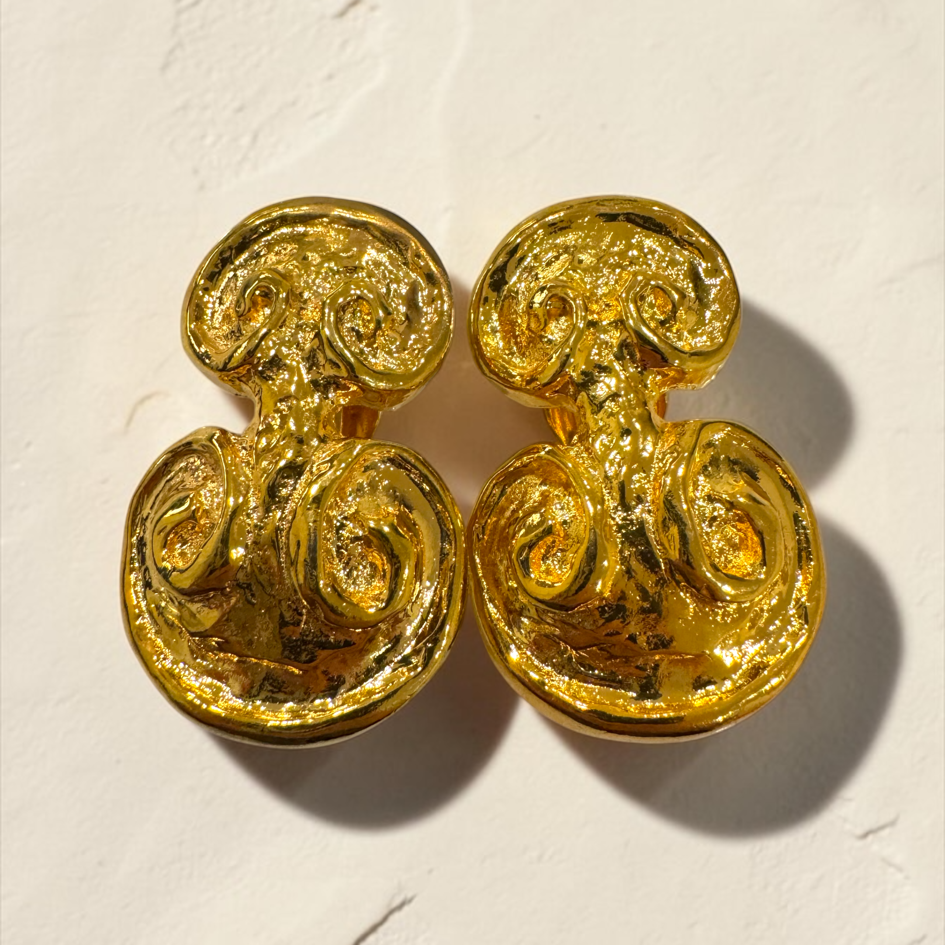 VTG NOS Gilded Echo Clip on Earrings