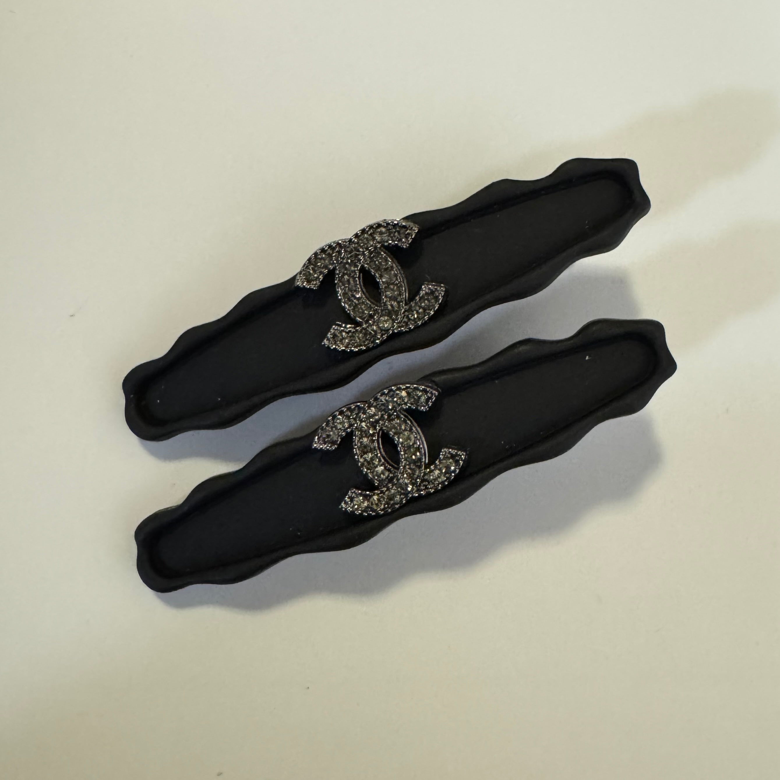 CC BLACK HAIR CLIPS