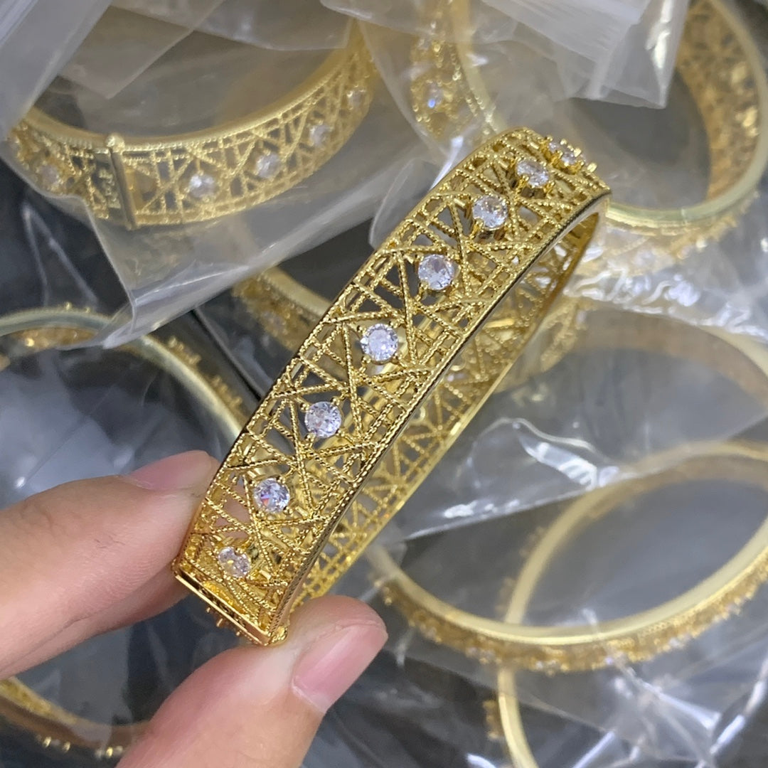 DI0R BANGLE BRACELET