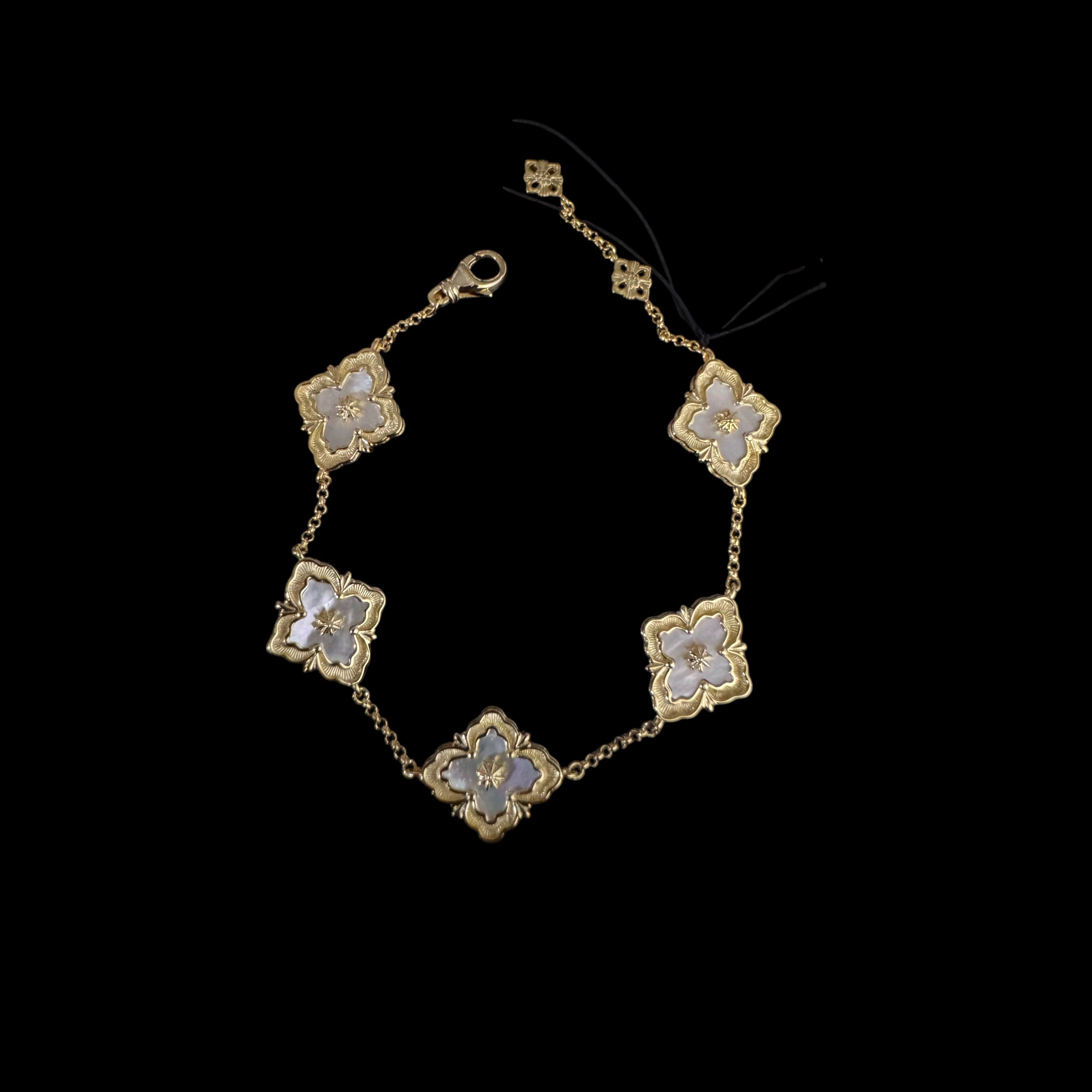 BUCCELLA-TI FLOWER BRACELET