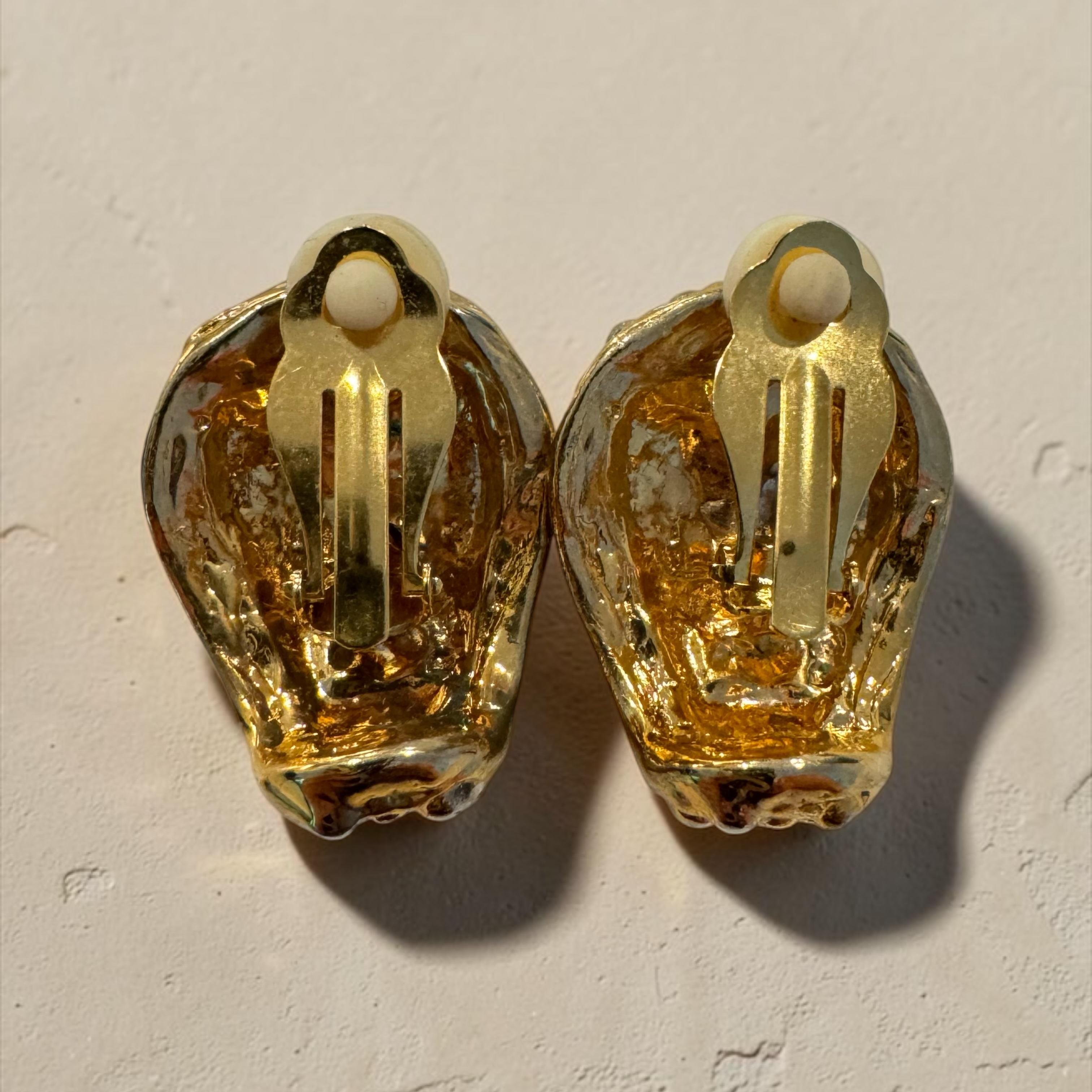 Vintage 80s NOS Gilded Rococo Clip On Earrings