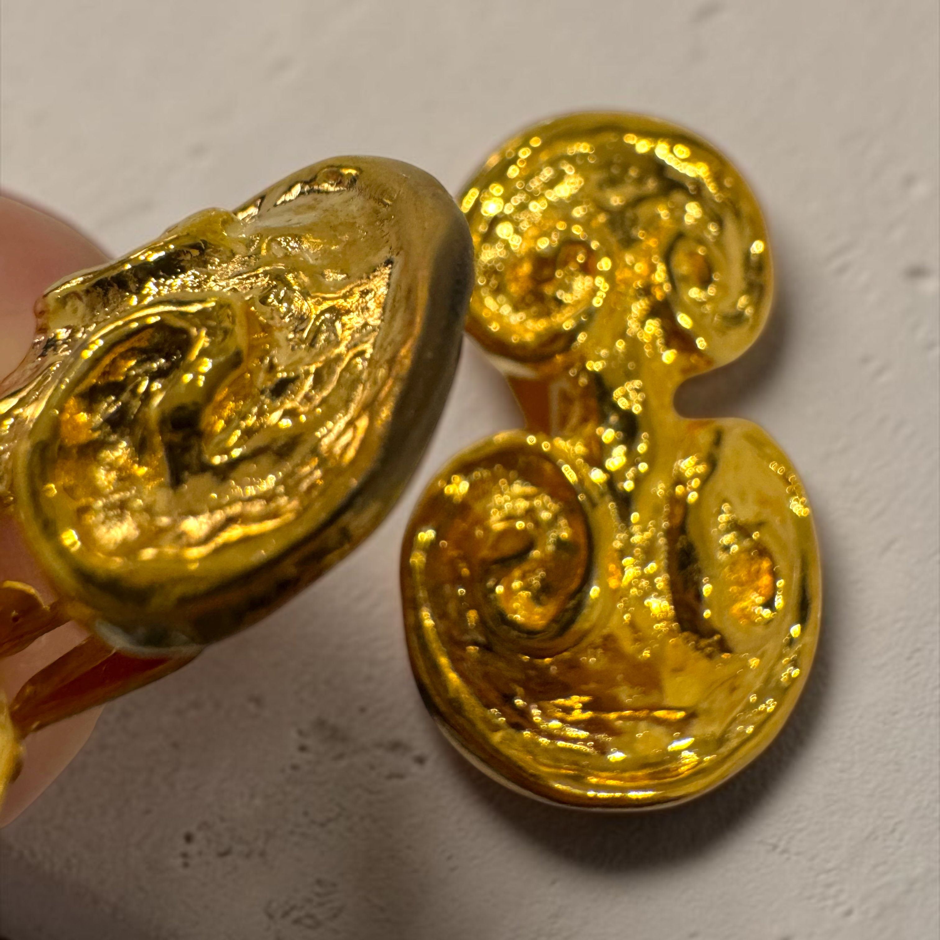 VTG NOS Gilded Echo Clip on Earrings