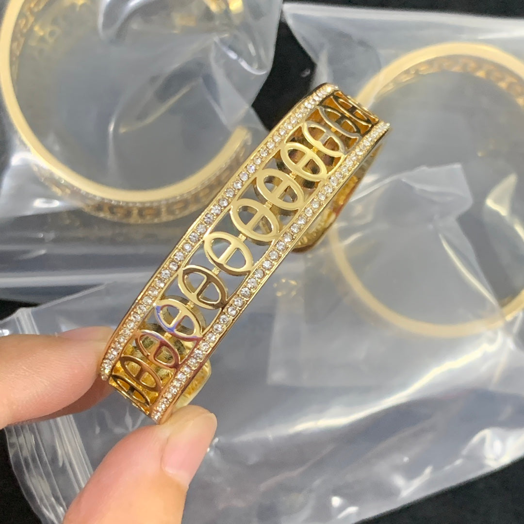 HER-MES BANGLE