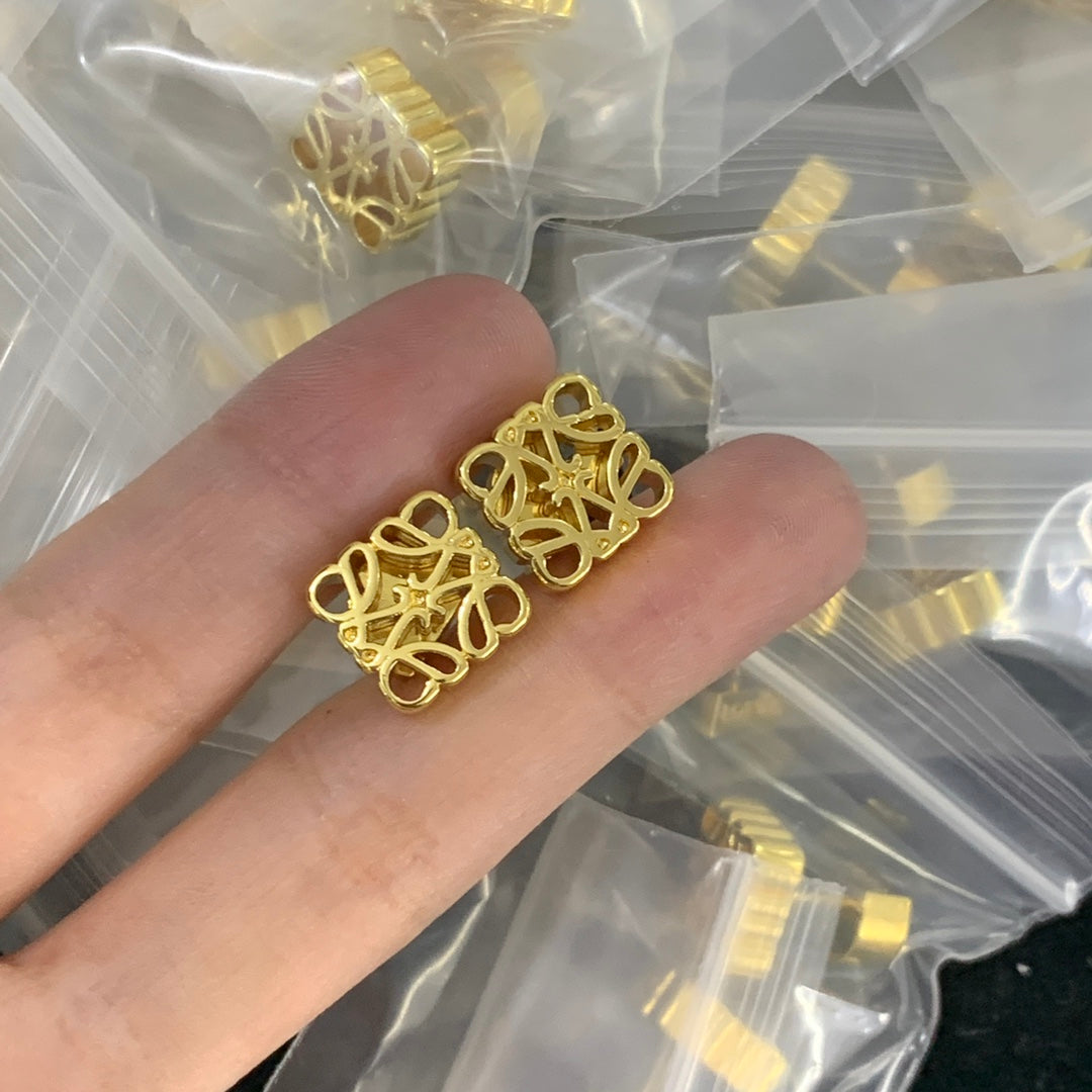 LOE-WE LOGO STUD EARRINGS