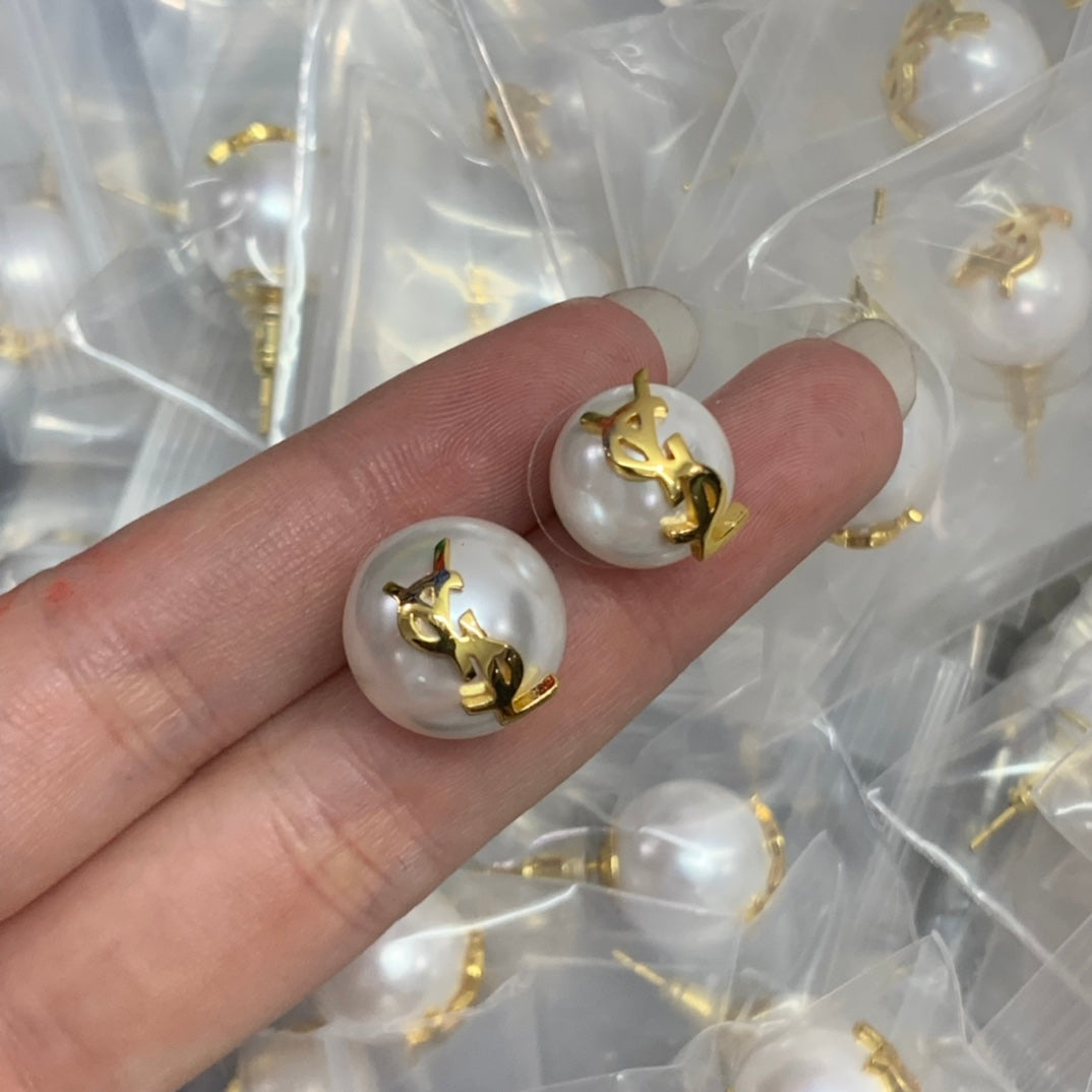 YSL PEARL LOGO STUDS